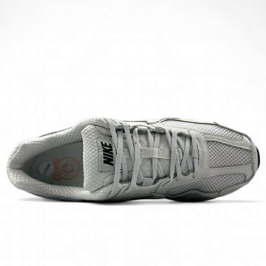 Nike Air Zoom Vomero 5