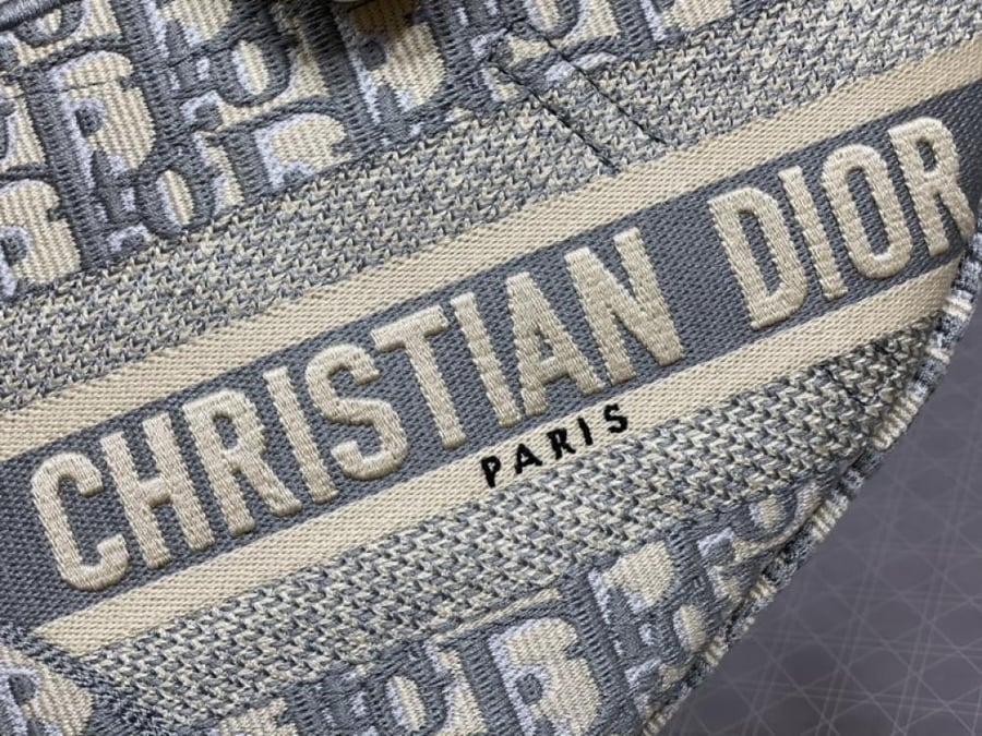 شنطة كريستيان ديور Christian Dior