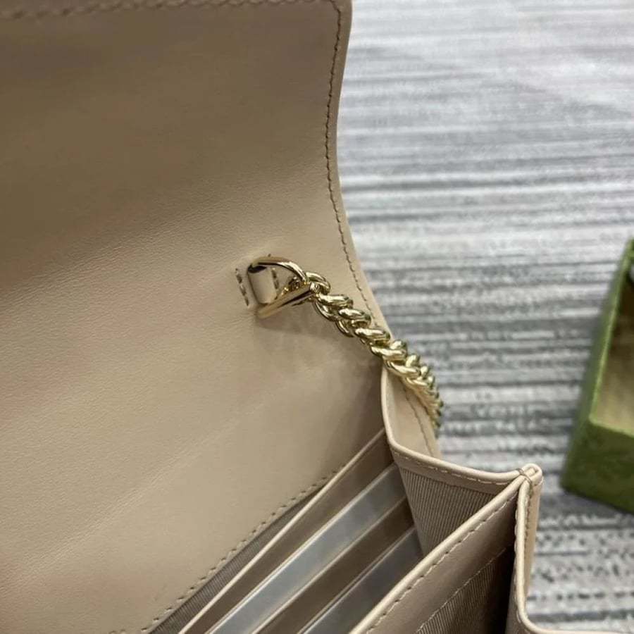 شنطة جوتشي جي جي مارمونت Gucci GG Marmont