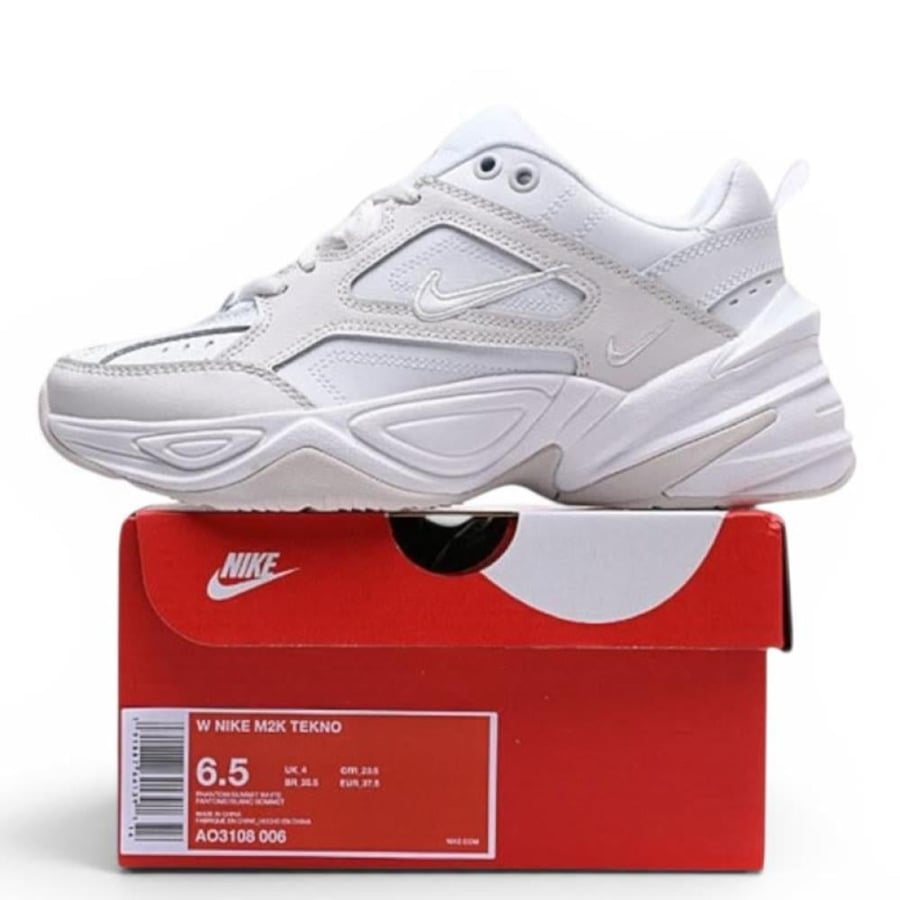 حذاء نايك M2K Tekno باللون الأبيض نسائي