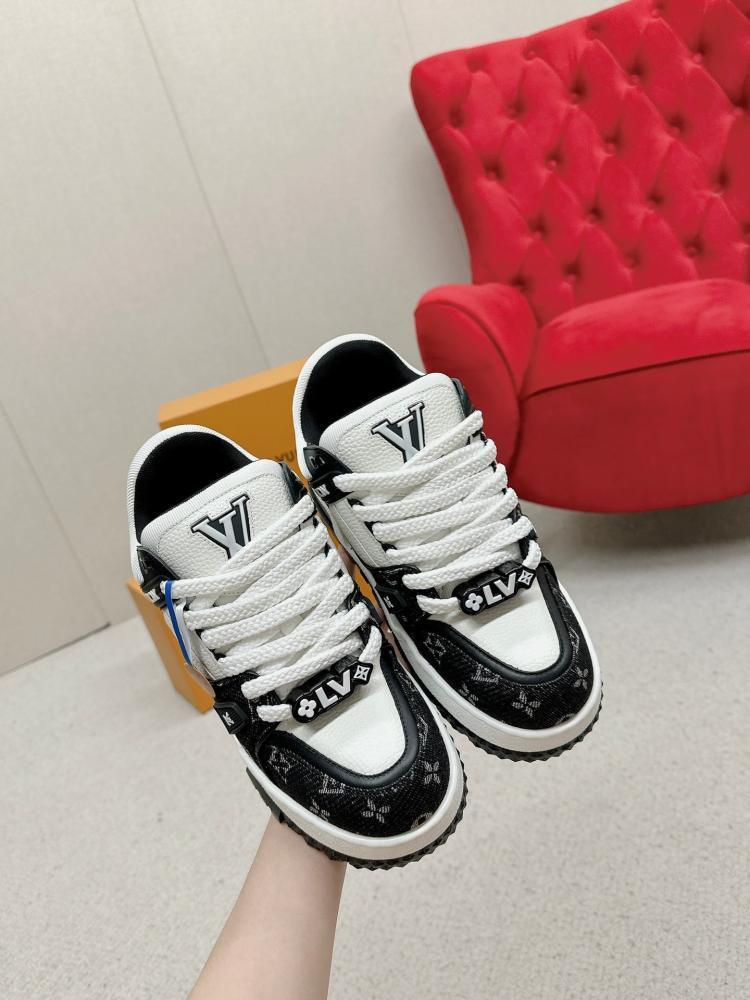 حذاء Louis Vuitton