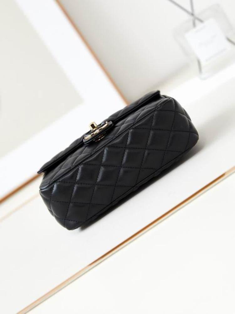 شنطة Chanel Mini Buckle