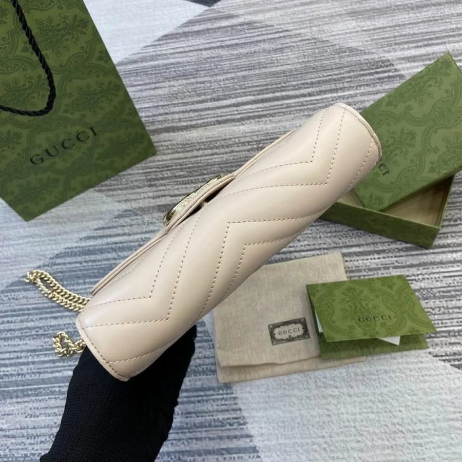 شنطة جوتشي جي جي مارمونت Gucci GG Marmont
