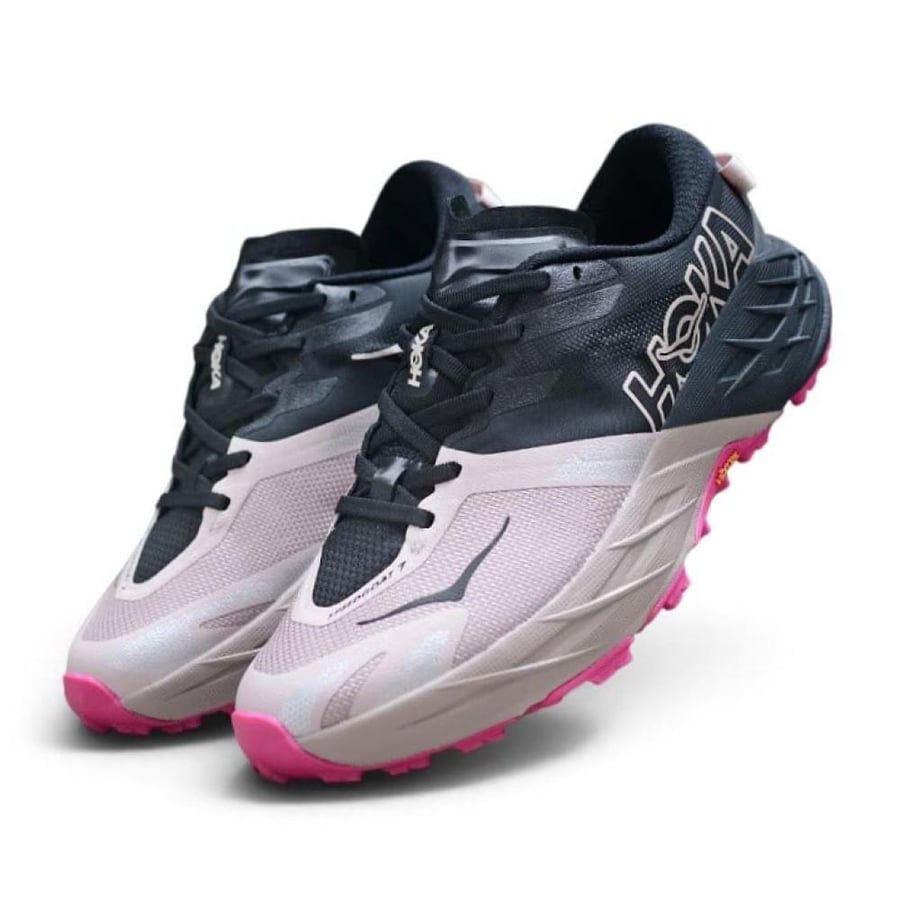 حذاء هوكا سبيدجوت 7 (Hoka Speedgoat 7 ) اسود مع وردي نسائي