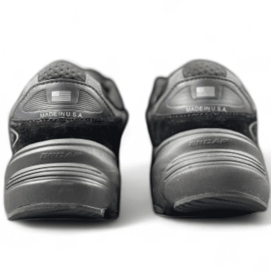 NEW BALANCE V6 990