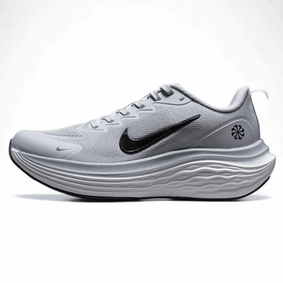 Nike Structure 26