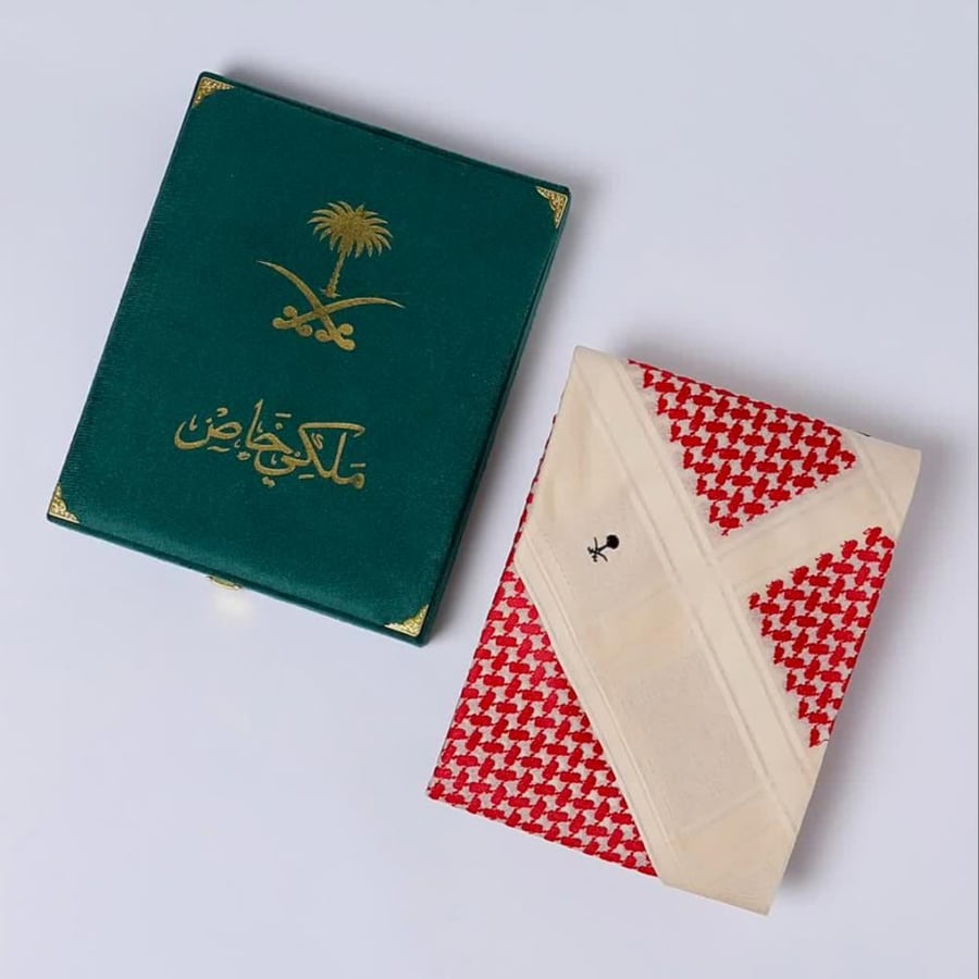 شماغ رجالي شتوي ملكي