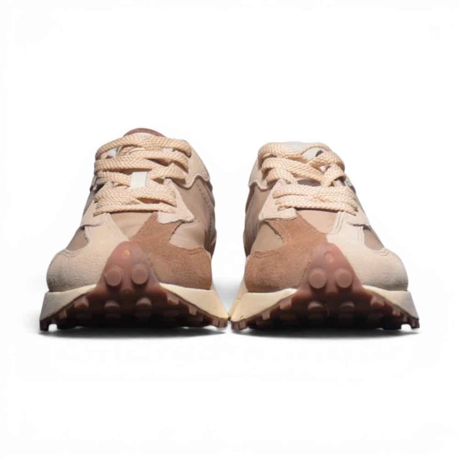 New Balance 327