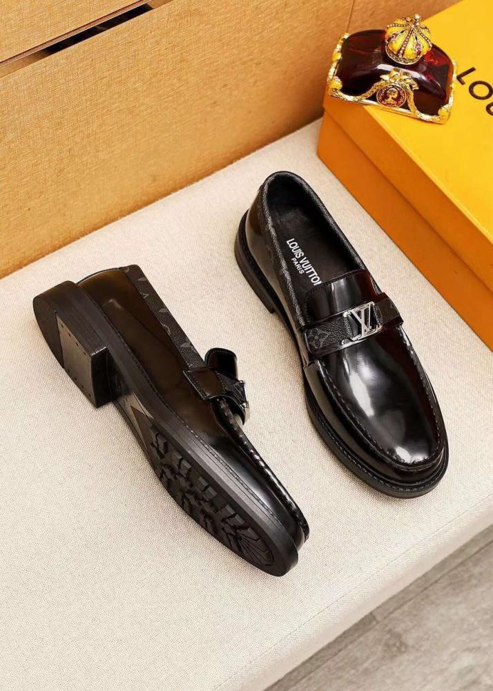 حذاء  Louis Vuitton