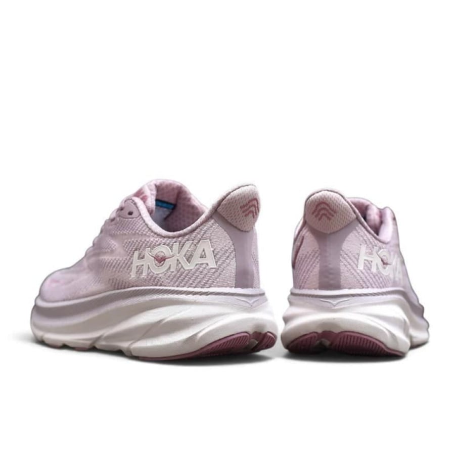 حذاء هوكا ون ون كليفتون 9 (HOKA ONE ONE Clifton 9) وردي فاتح نسائي