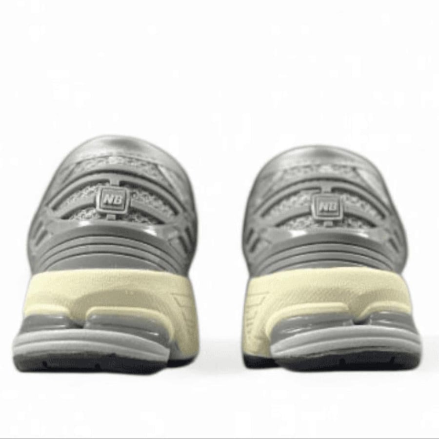 NEW BALANCE  1906L