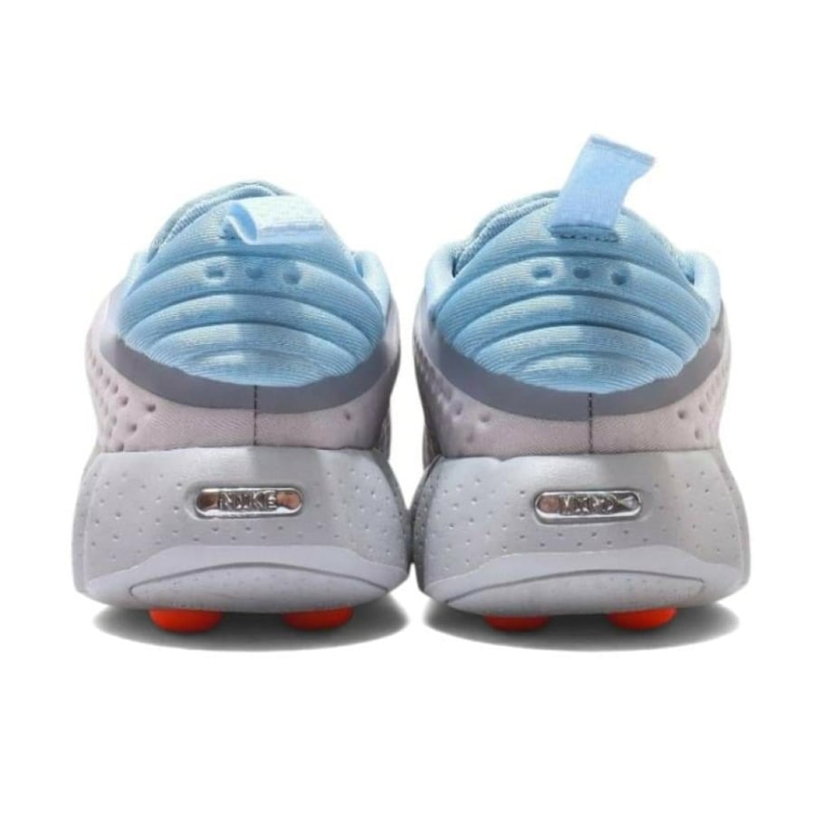 Nike Mind 002
