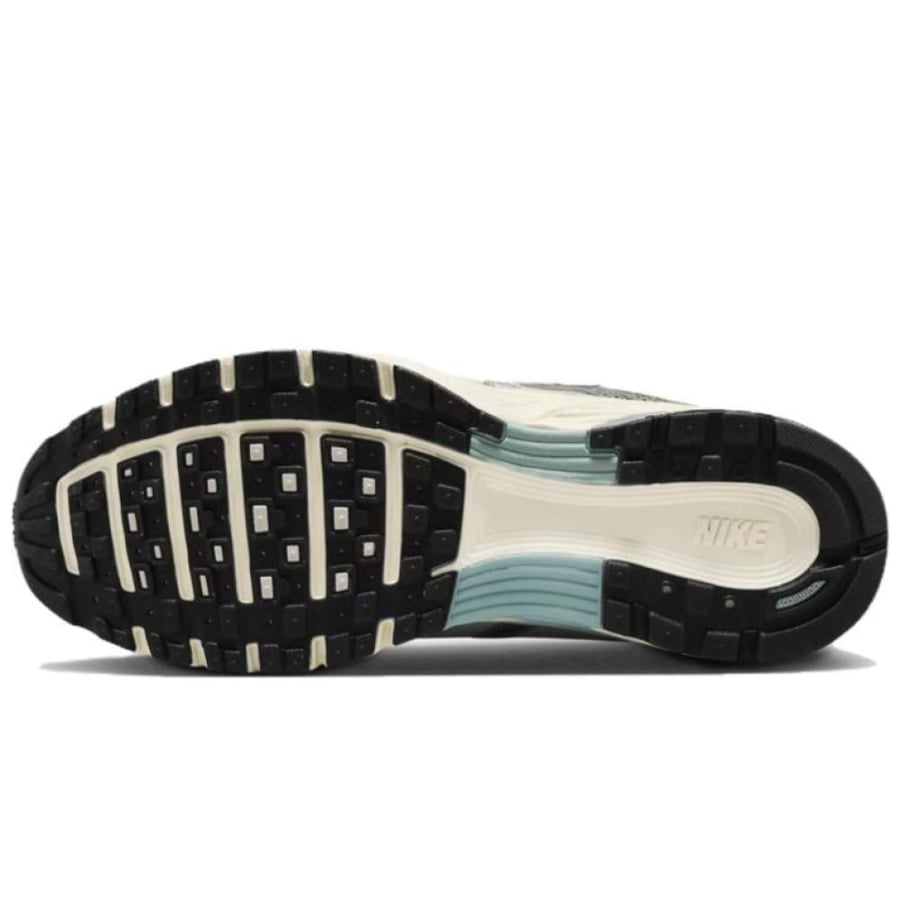 6000 Nike