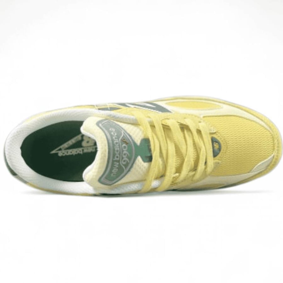 NEW BALANCE V6 990