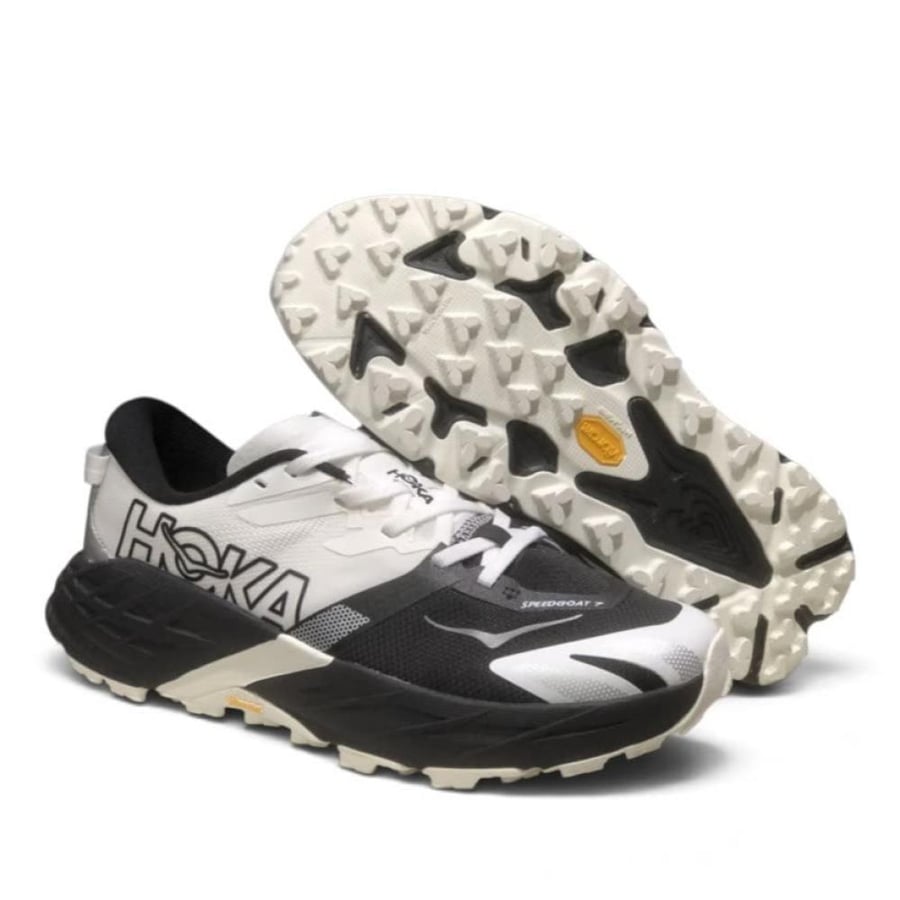 حذاء هوكا سبيدجوت 7 (Hoka Speedgoat 7 ) ابيض واسود للجنسين