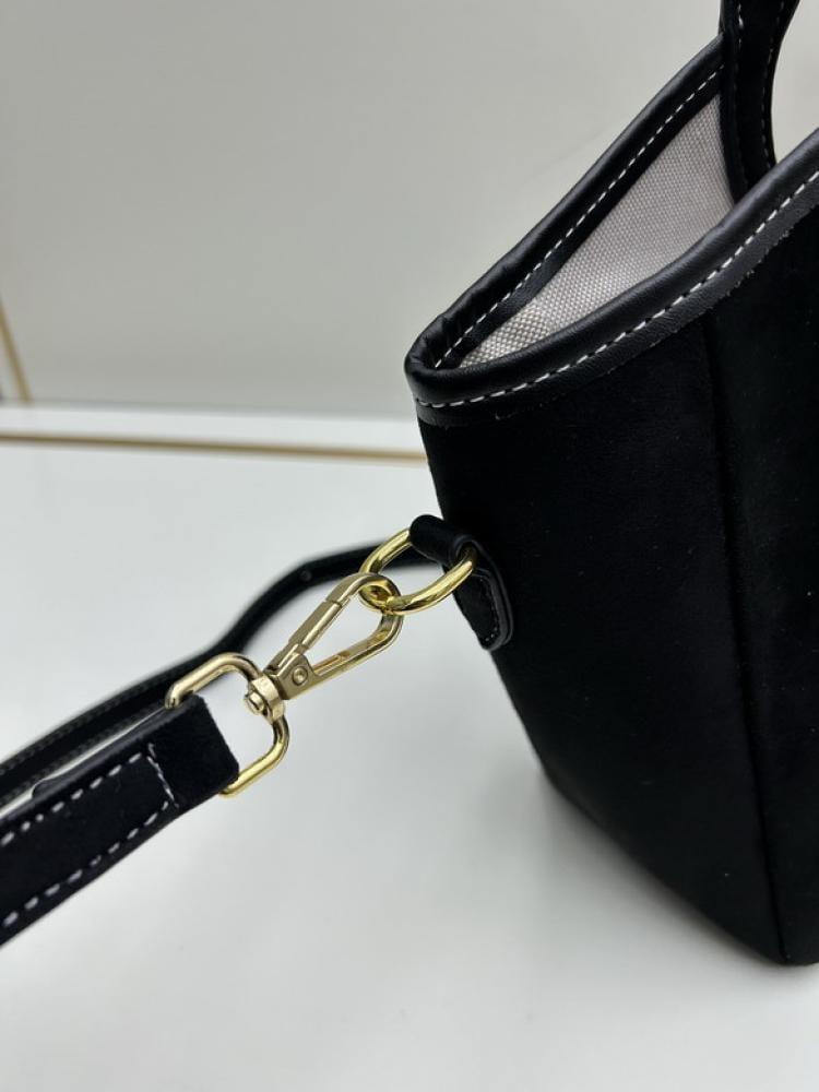 شنطة ميو ميو آيفي Miu Miu IVY