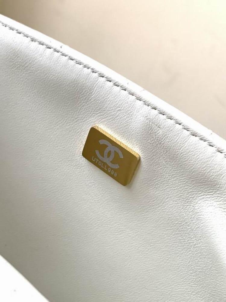 شنطة Chanel Mini Buckle