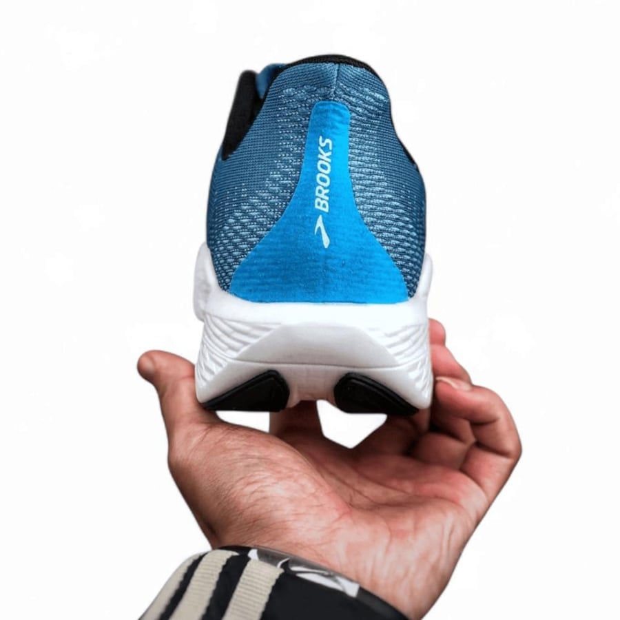Brooks Hyperion Max 2