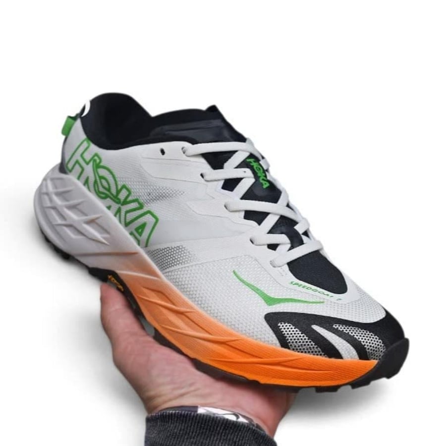 حذاء هوكا سبيدجوت 7 (Hoka Speedgoat 7 ) ابيض مع برتقالي للجنسين