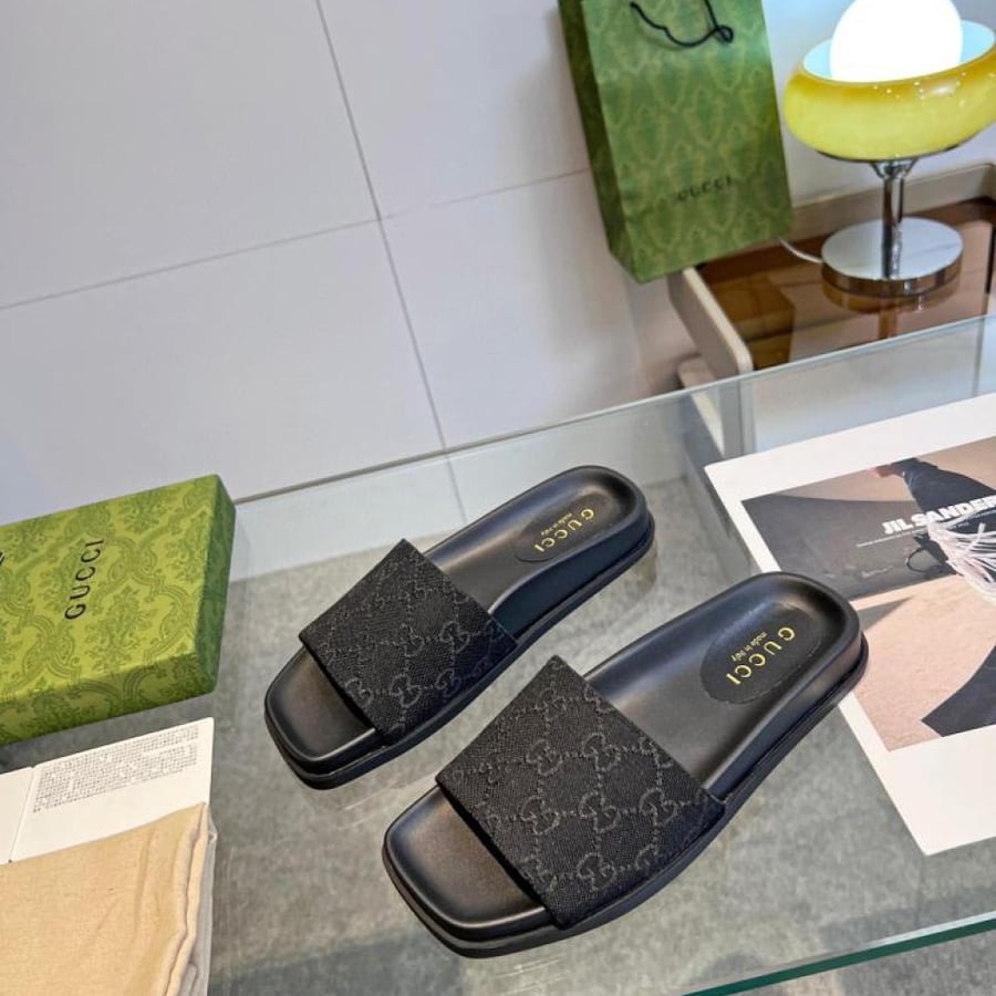 صندل نسائي جوتشي كلاس Gucci class A