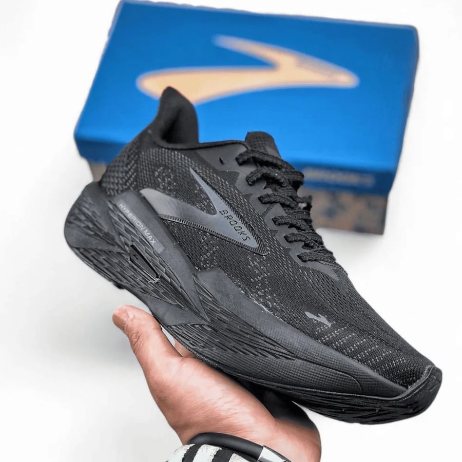 Brooks Hyperion Max 2