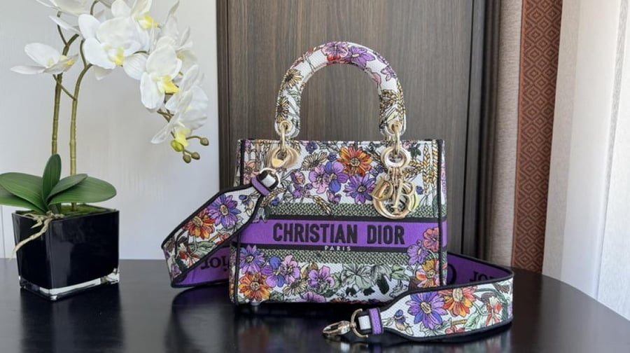 شنطة كريستيان ديور Christian Dior