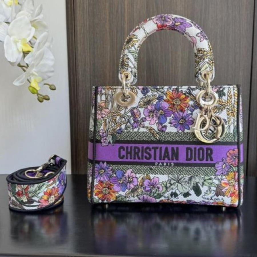 شنطة كريستيان ديور Christian Dior