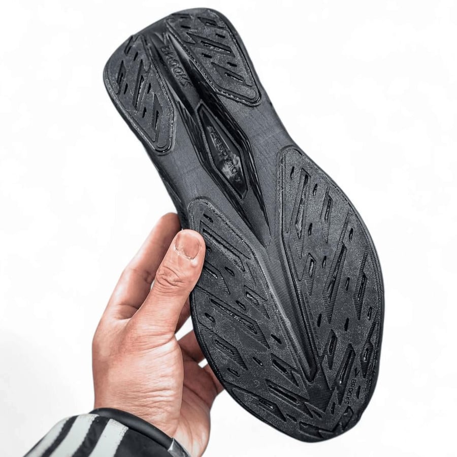 Brooks Hyperion Max 2
