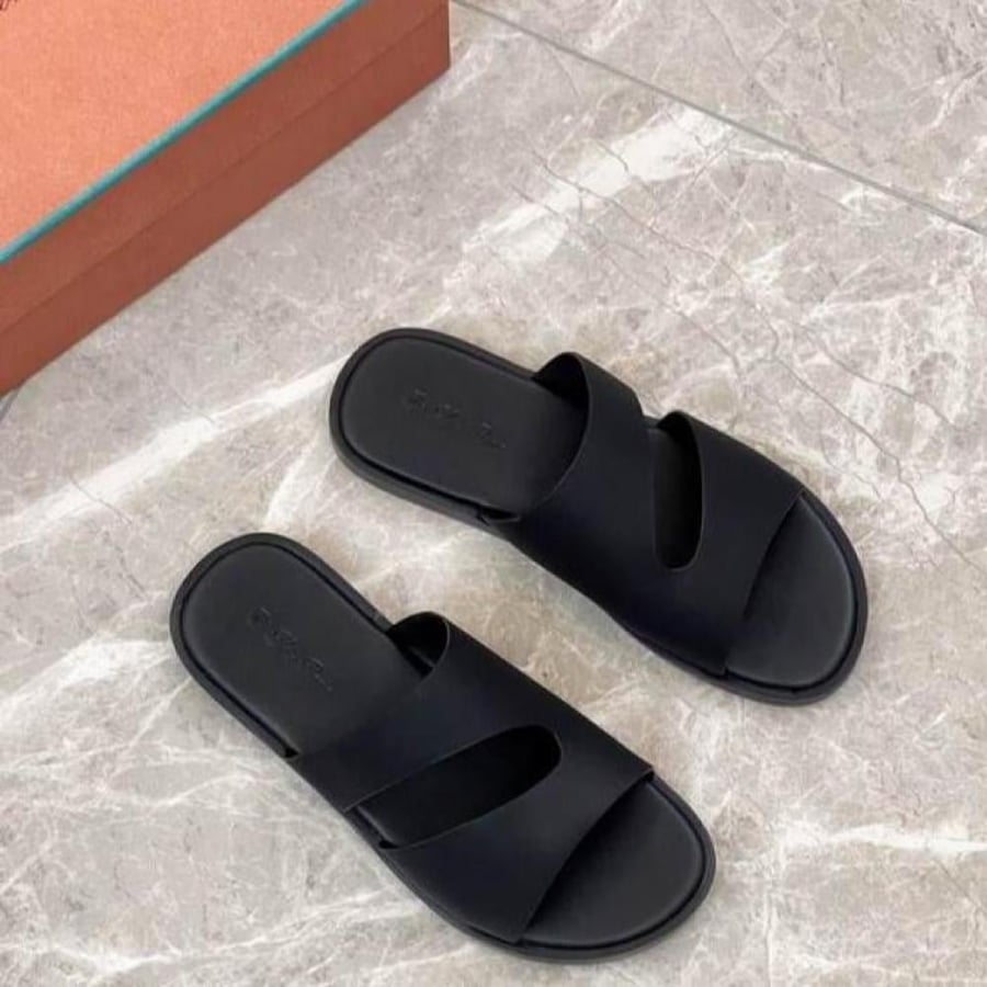 صندل لوربيان Loro Piana