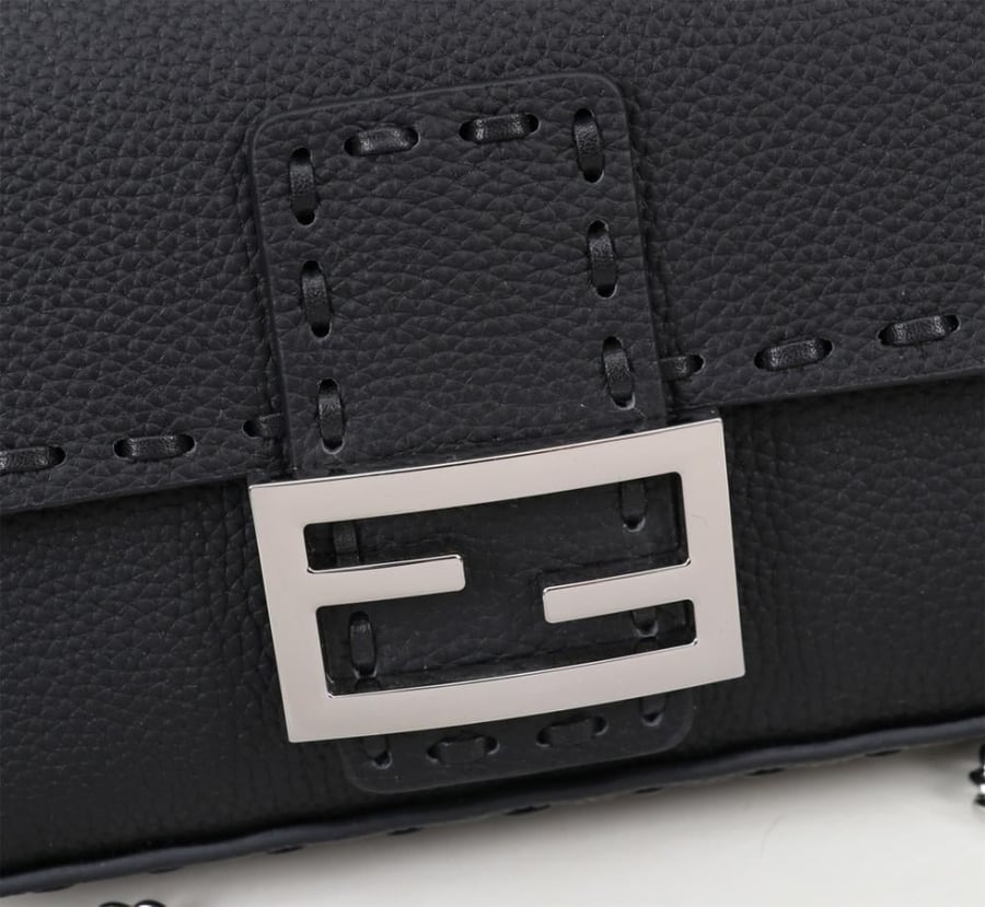 شنطة فيندي باجيت Fendi Baguette