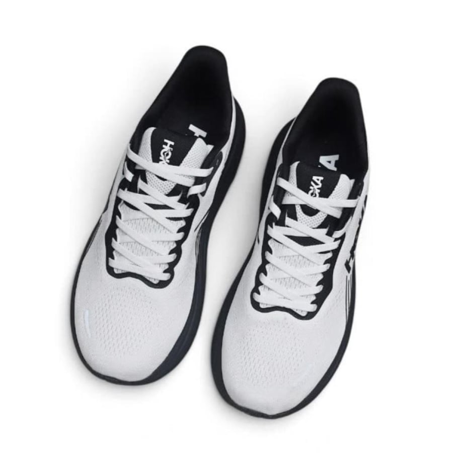 حذاء هوكا كليفتون 11 (HOKA Clifton 11) ابيض مع اسود للجنسين
