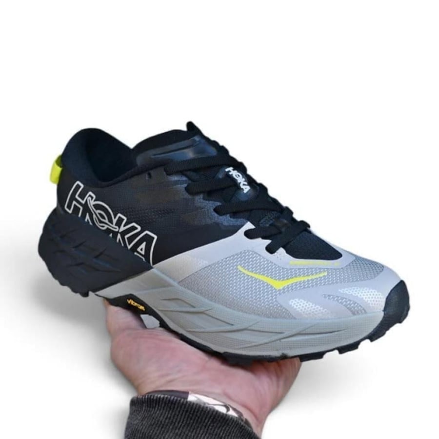 حذاء هوكا سبيدجوت 7 (Hoka Speedgoat 7 ) اسود مع رمادي للجنسين