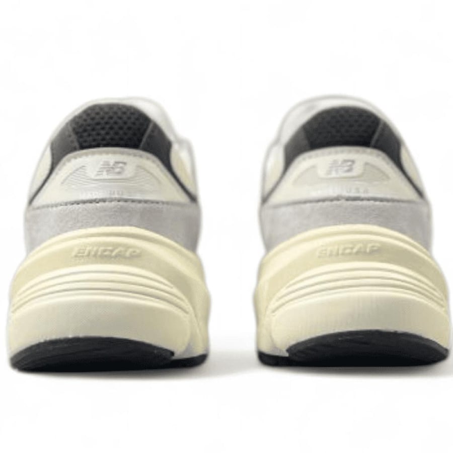 NEW BALANCE V6 990