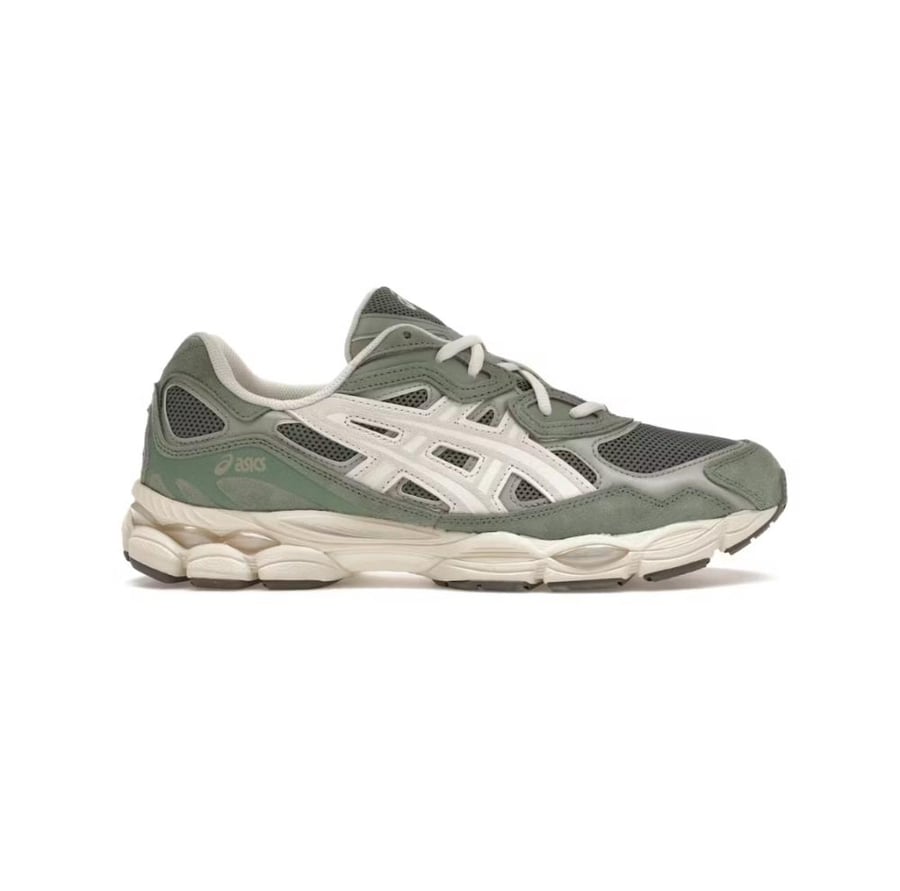 ماستر طبق الأصل ASICS