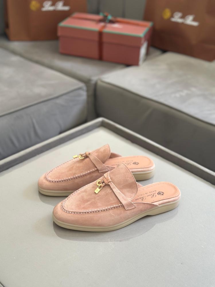 ماستر طبق الأصل Loropiana Slipper