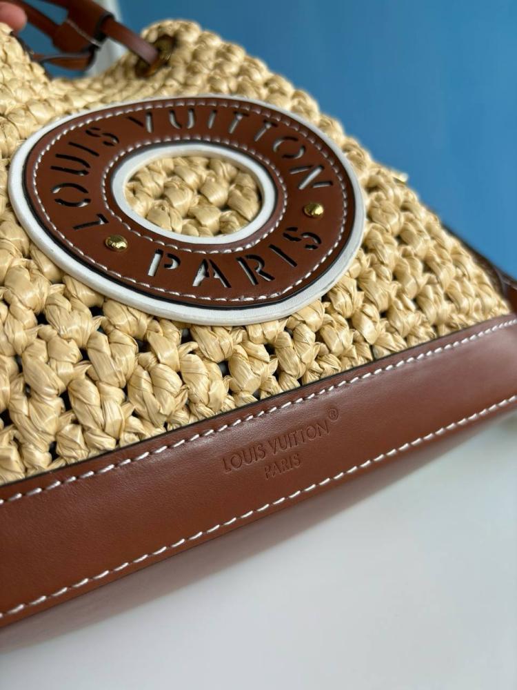 Louis Vuitton Noe BB Raffia — شنطة لويس فويتون