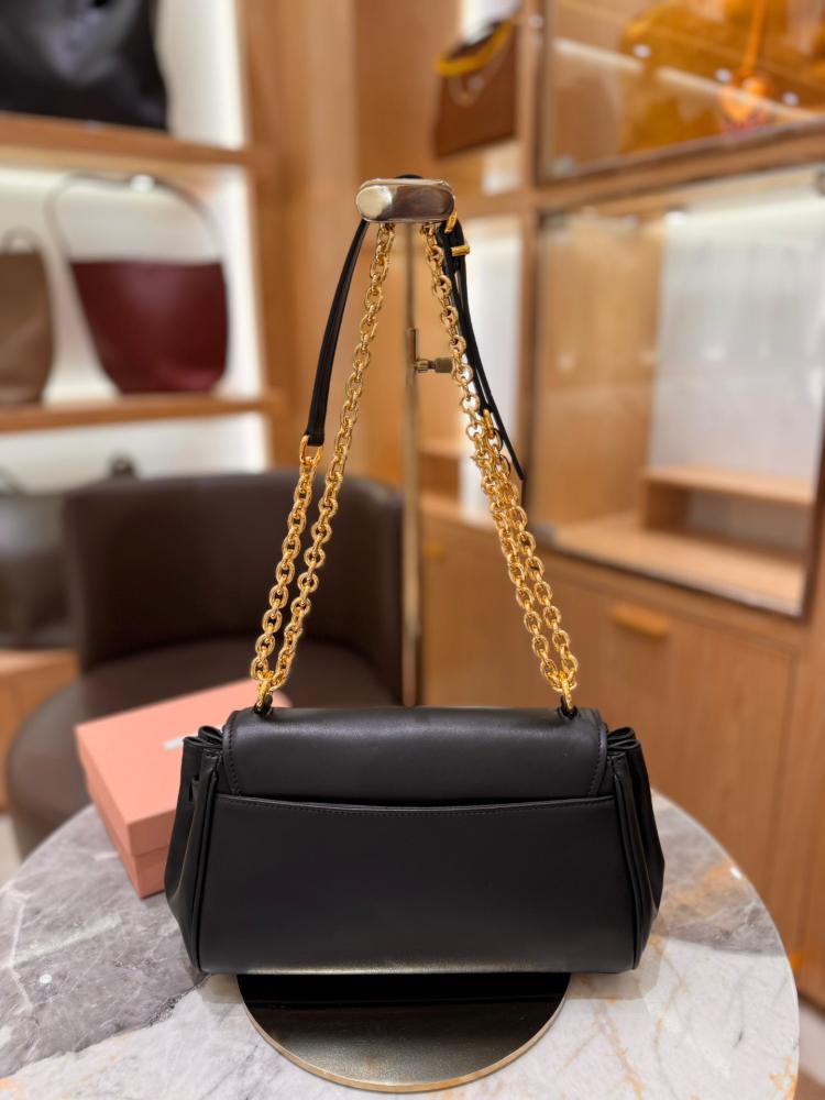Leather shoulder bag