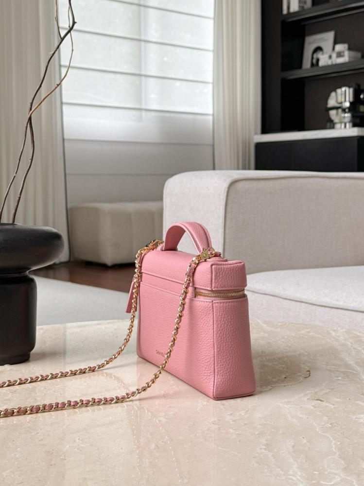Size：15x23x5cm