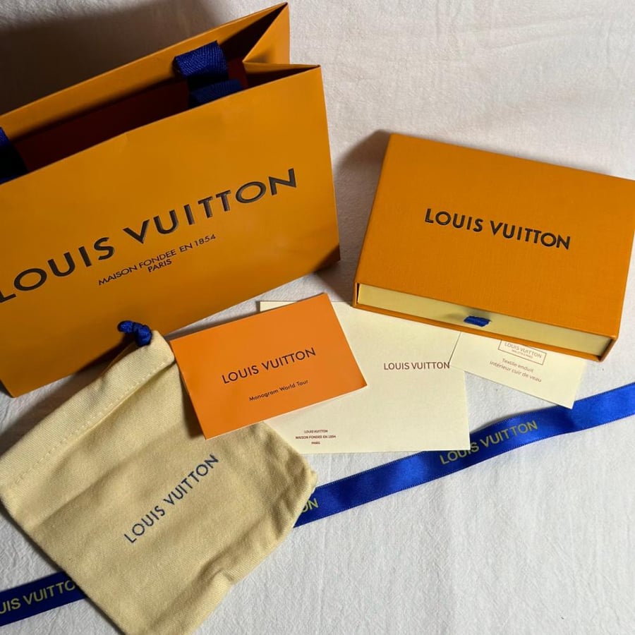 ملحقات LV