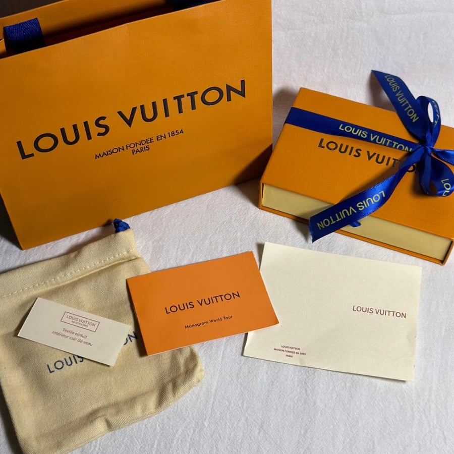 ملحقات LV