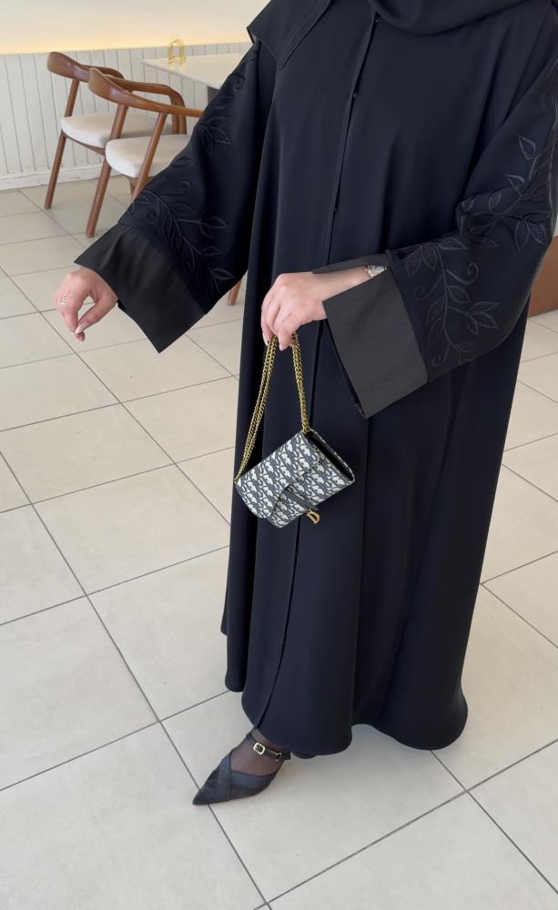 عباية ملفته