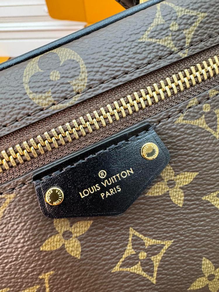 Vanity Chain Pouch