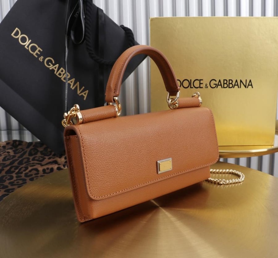 D&G mini wallet on chain