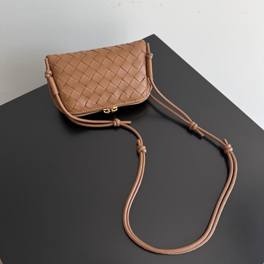 Concert Pouch in Intrecciato Leather
