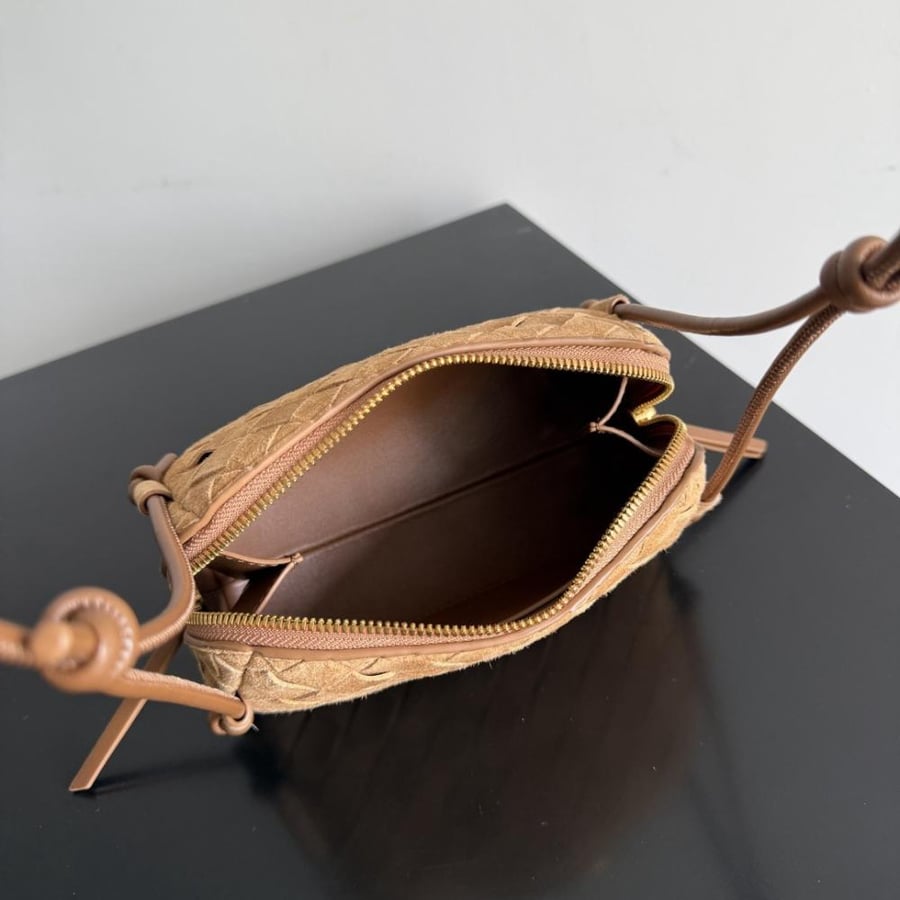 Concert Pouch in Intrecciato Leather