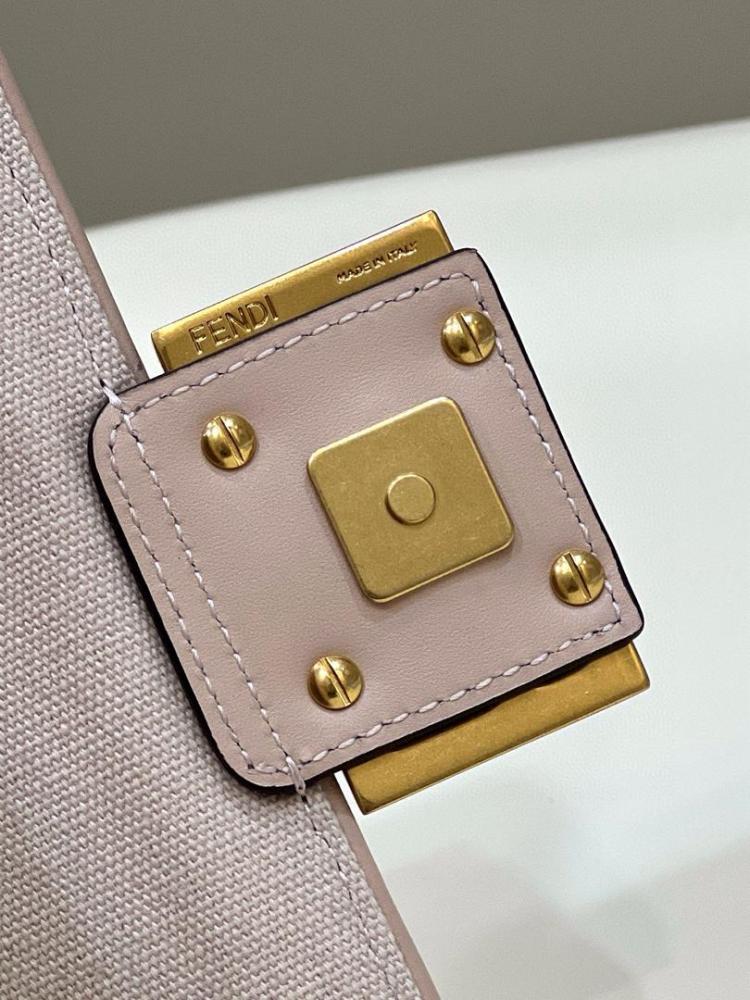 Fendi Baguette Mini
