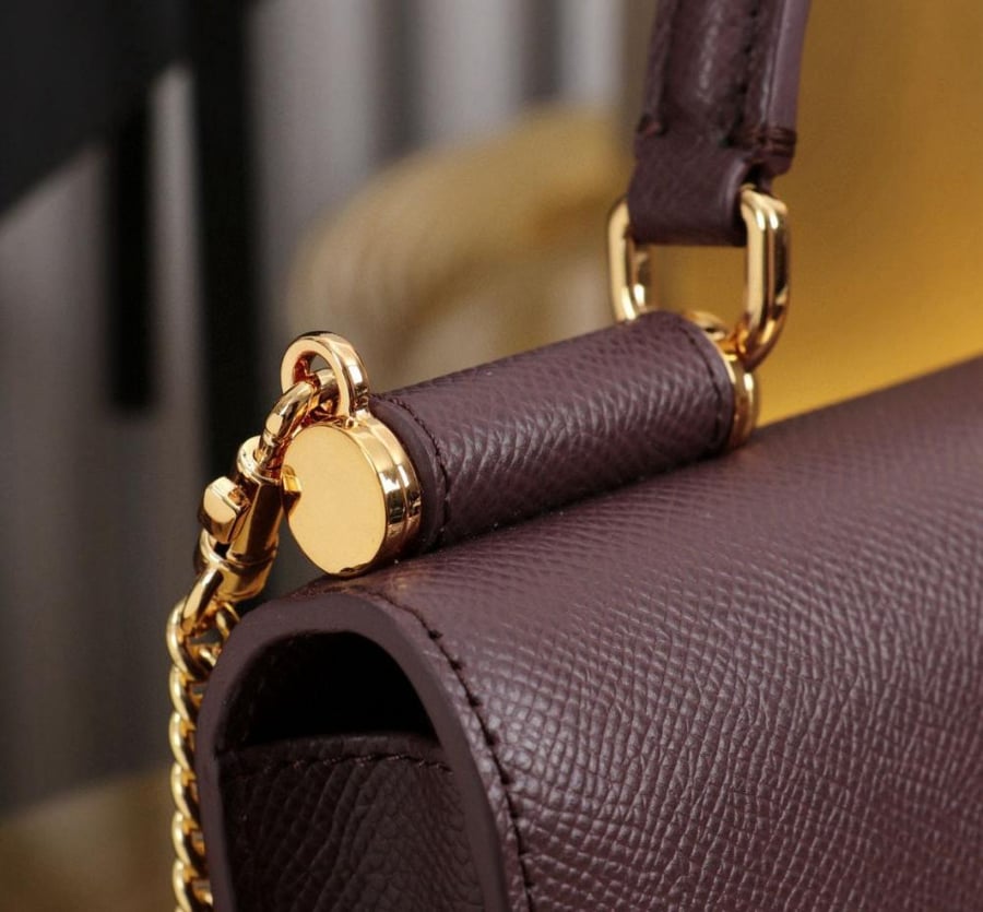 D&G mini wallet on chain