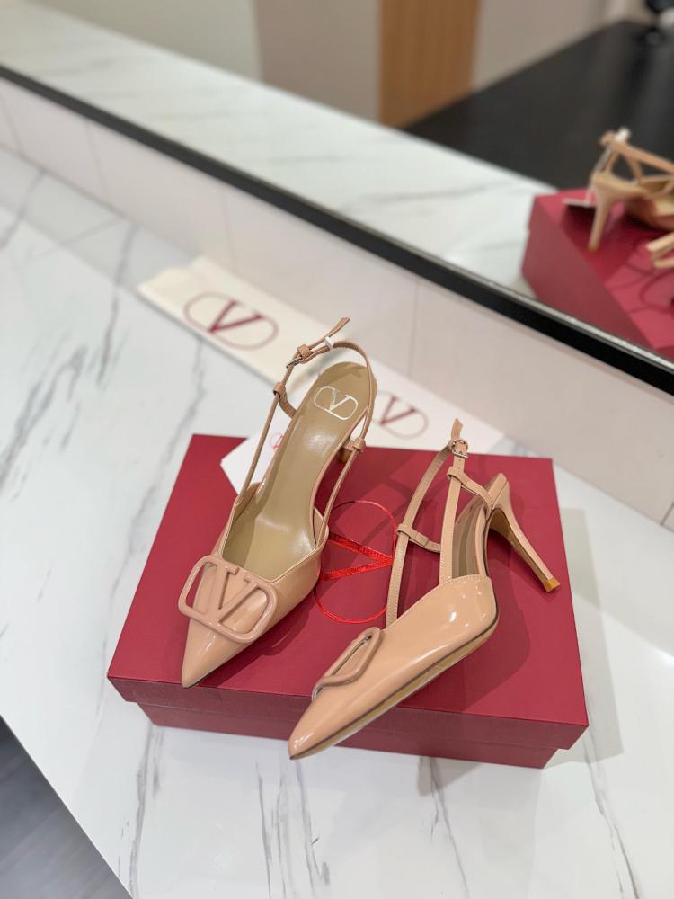 VLOGO SIGNATURE CALFSKIN SLINGBACK PUMP
