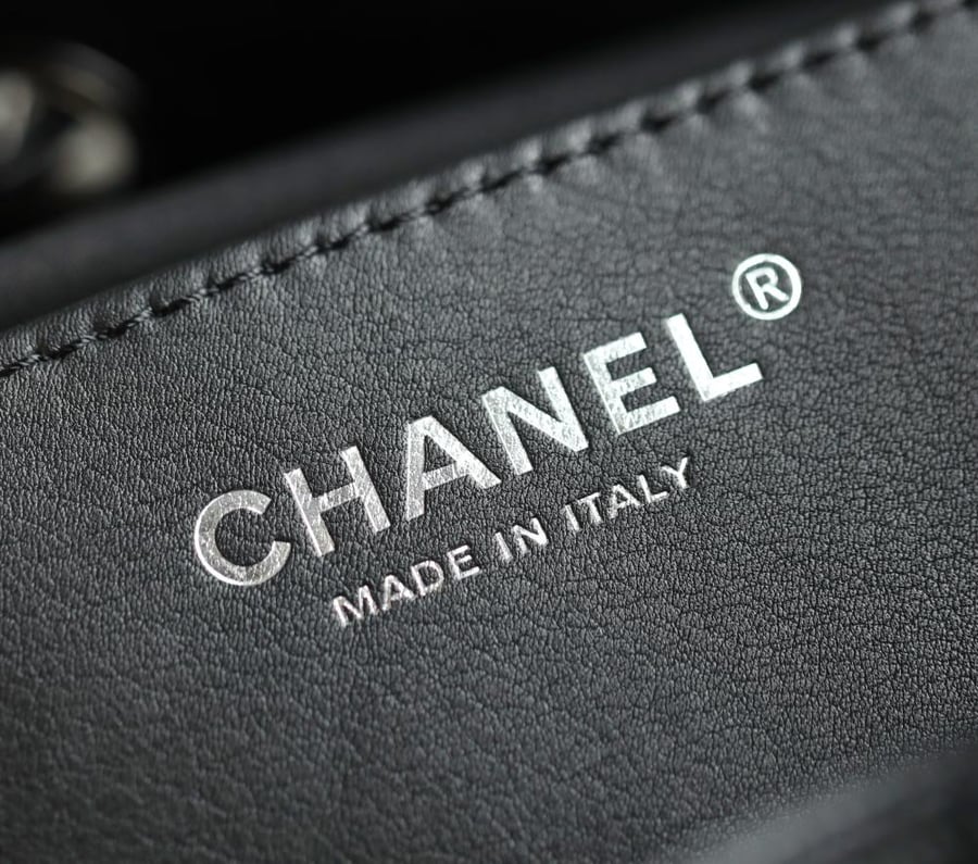 CHANEL 25 MEDIUM HANDBAG