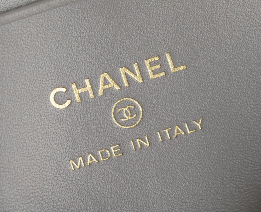 Chanel Vanity With Chain